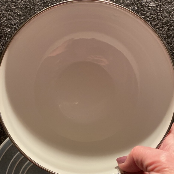 Metal Enameled Kitchen Bowls with Lids Never used - Picture 8 of 8